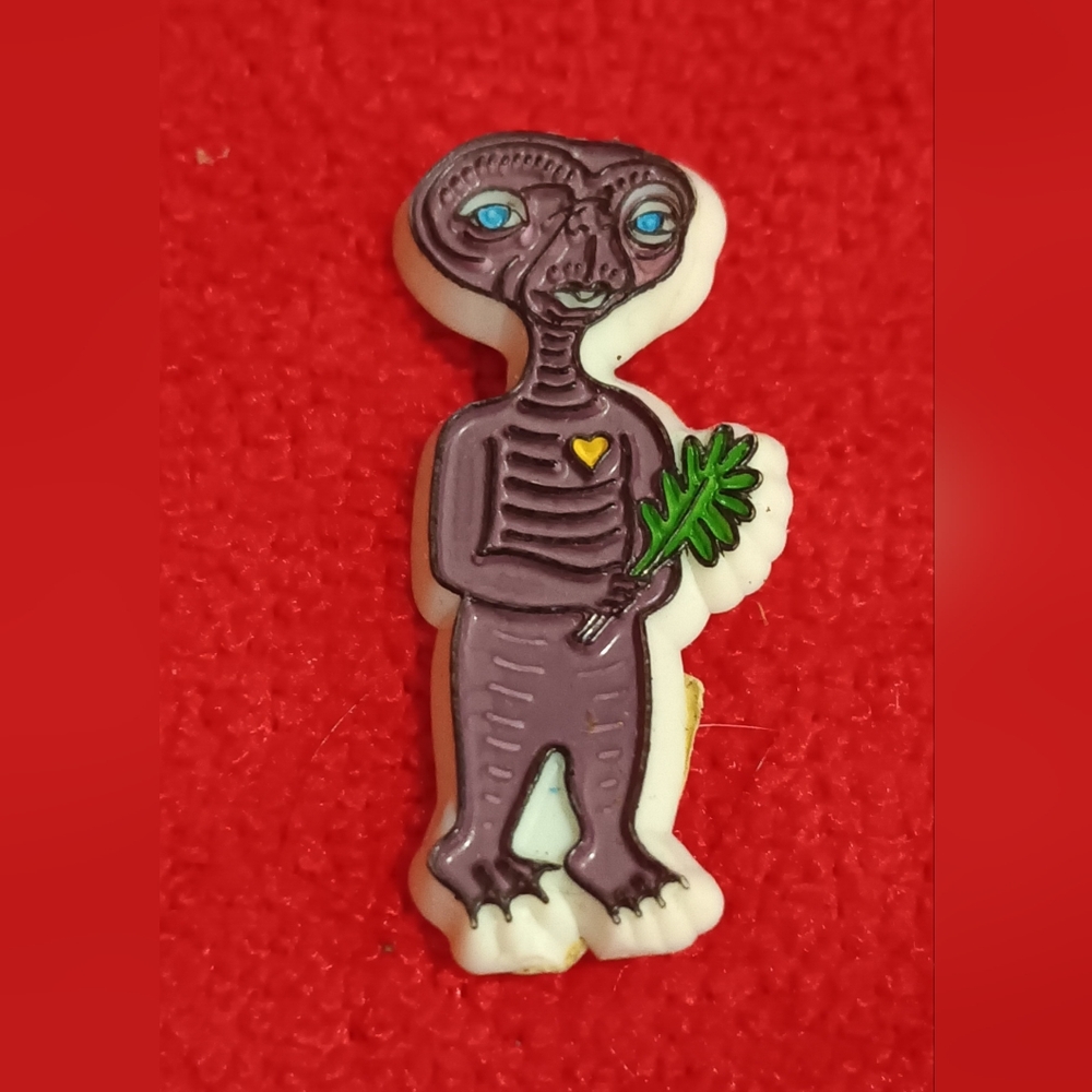 VINTAGE 1980's  E.T. EXTRA-TERRESTRIAL PLASTIC Pin Taiwan Republic China